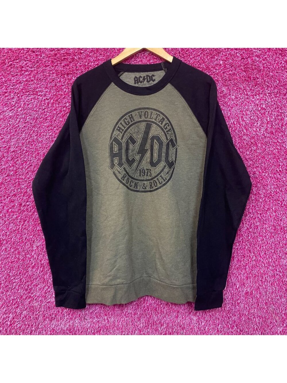 AC/DC High Voltage 1975 Crewneck Sweater size XL